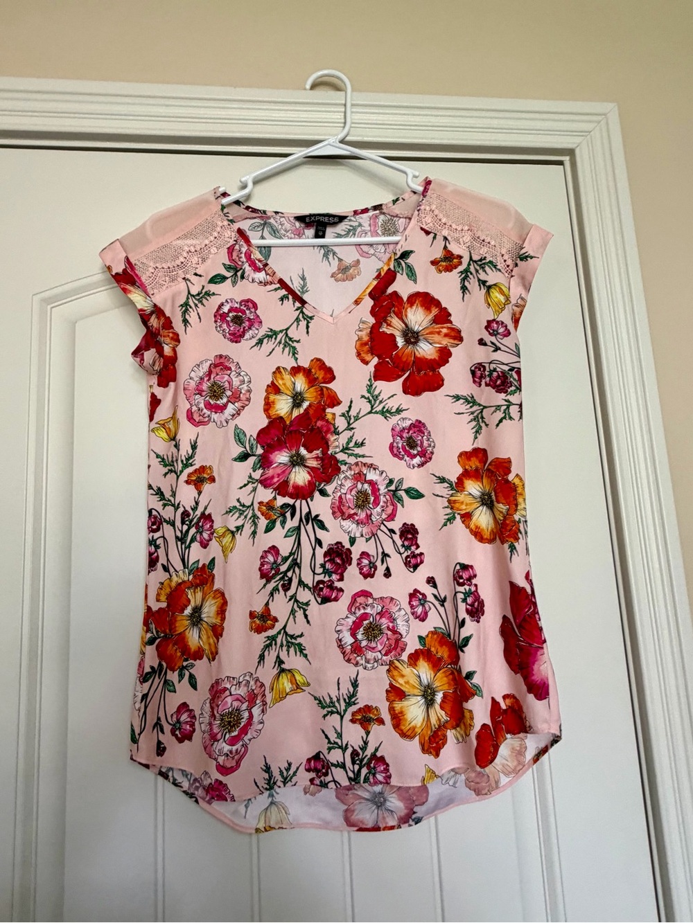 Express Pink Floral V-Neck Cap Sleeve Blouse